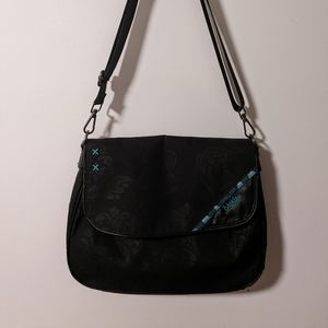 Dakine purse